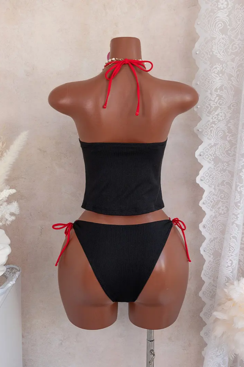 2026 Women's Stylish Two-Piece Tankini Swimsuit with Solid Color and Floral Lace Paneling